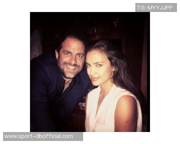 模特揭维尼修斯不当行为内幕私密照片和三人行暗示引发热议